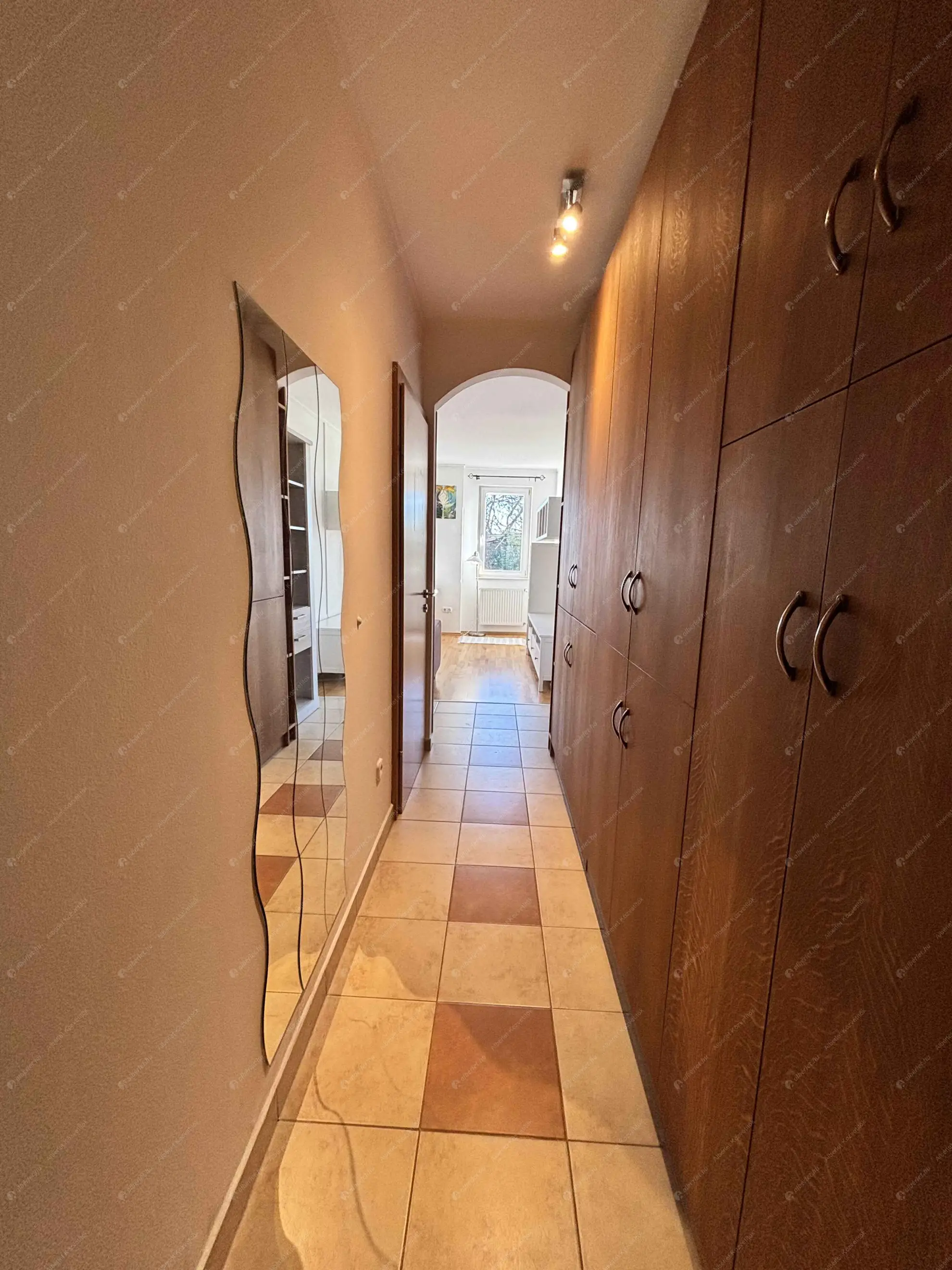 Kiadó albérlet 320000 Ft/hó áron: Budapest, III. kerület  Farkastorki út. Mérete: 73 nm, 2 szobás | Alberlet.hu - 6593530