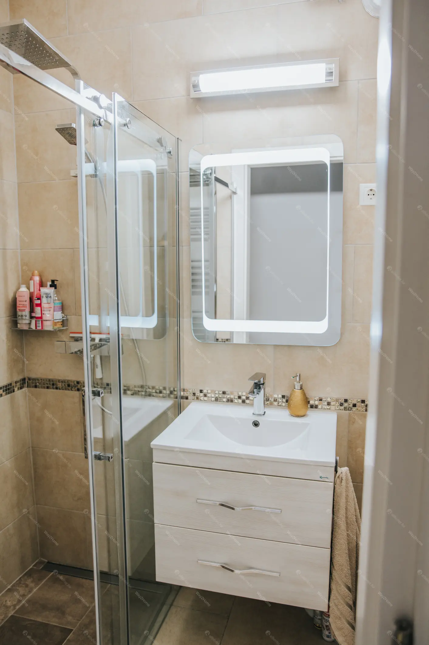 Kiadó albérlet 820000 Ft/hó áron: Budapest, III. kerület  Flóra utca. Mérete: 135 nm, 4 szobás | Alberlet.hu - 6696342