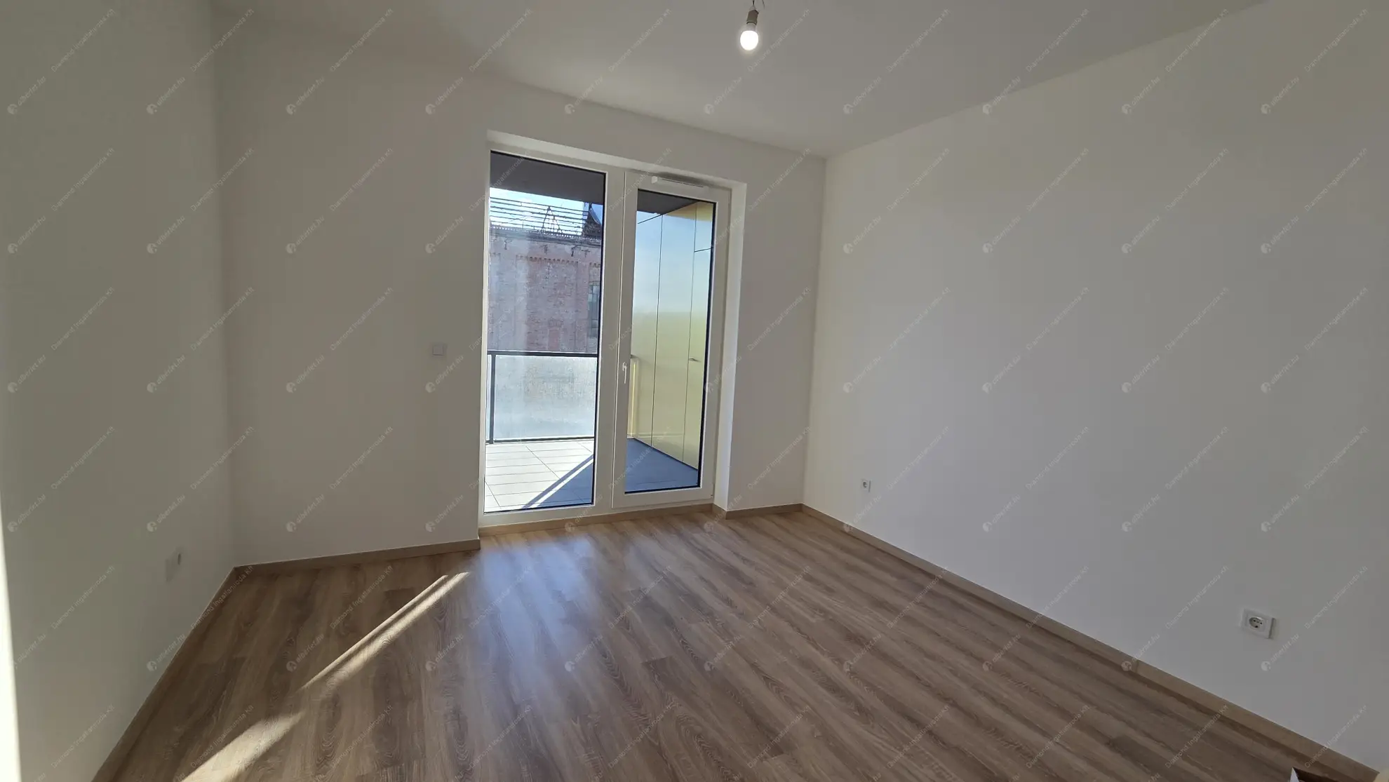 Kiadó albérlet 349000 Ft/hó áron: Budapest, III. kerület  Folyamőr utca. Mérete: 54 nm, 2 szobás | Alberlet.hu - 6632627