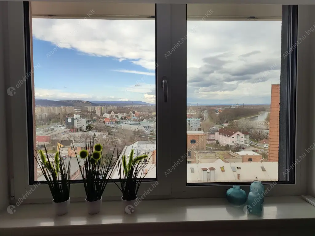 Kiadó albérlet 460000 Ft/hó áron: Budapest, III. kerület  Folyamőr utca. Mérete: 63 nm, 3 szobás | Alberlet.hu - 6611077