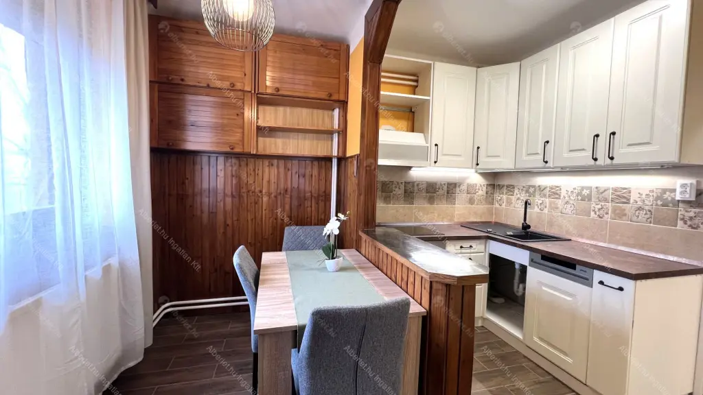 Kiadó albérlet 290000 Ft/hó áron: Budapest, III. kerület  Gyenes utca. Mérete: 56 nm, 2 szobás | Alberlet.hu - 6644036