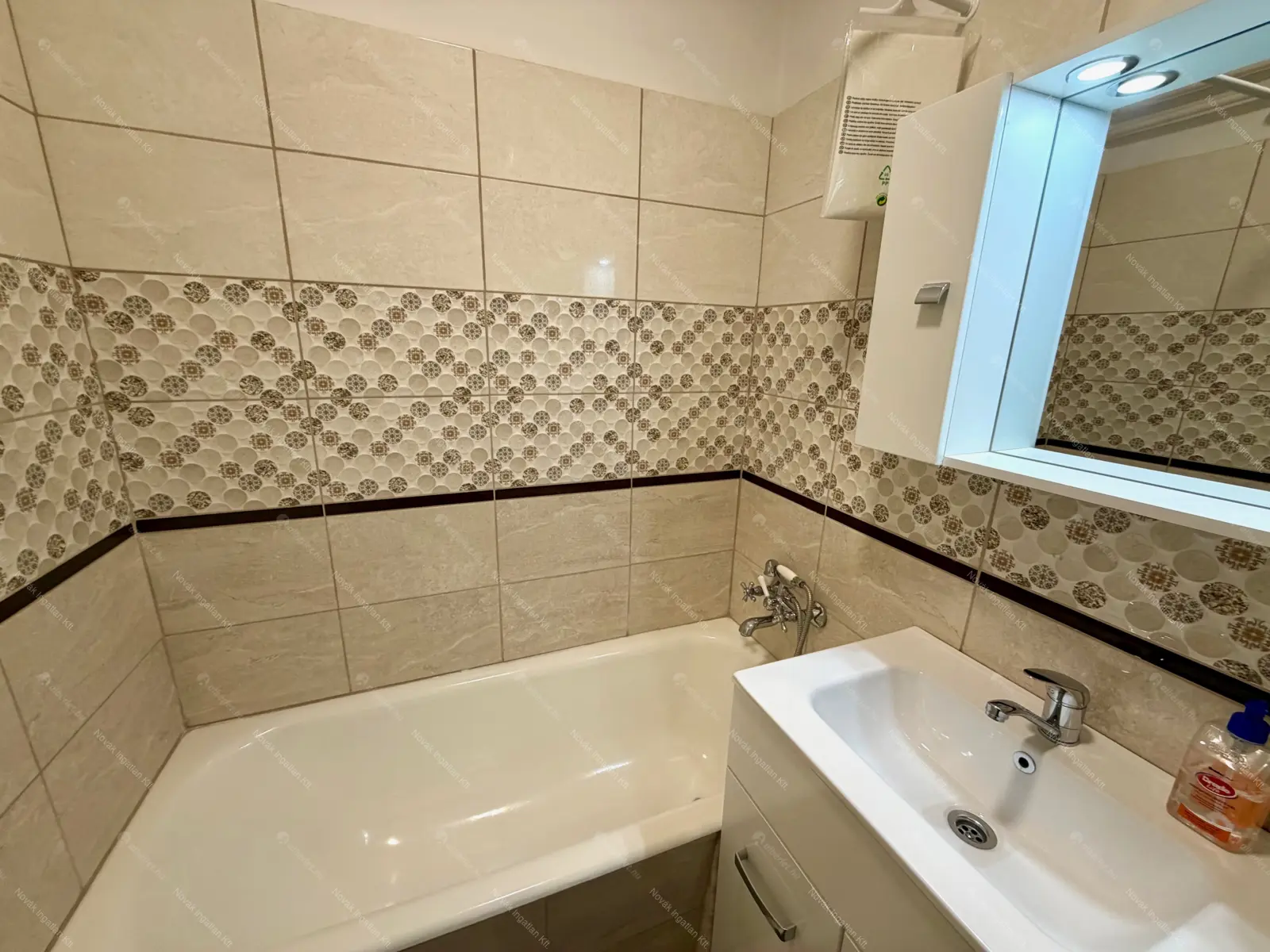 Kiadó albérlet 290000 Ft/hó áron: Budapest, III. kerület  Gyenes utca. Mérete: 56 nm, 2 szobás | Alberlet.hu - 6646898