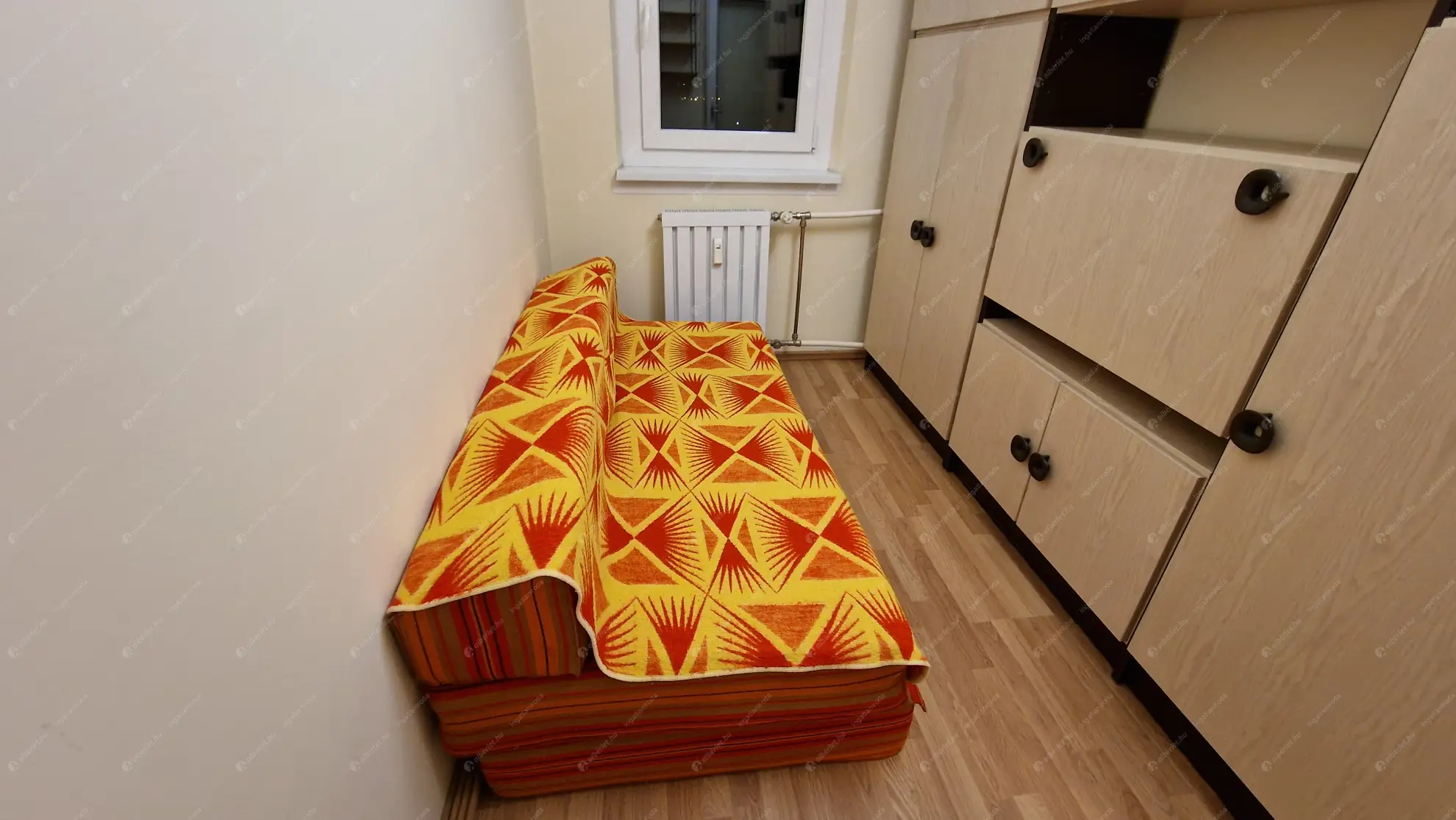 Kiadó albérlet 249000 Ft/hó áron: Budapest, III. kerület  Gyűrű utca. Mérete: 57 nm, 1 szobás | Alberlet.hu - 6618704