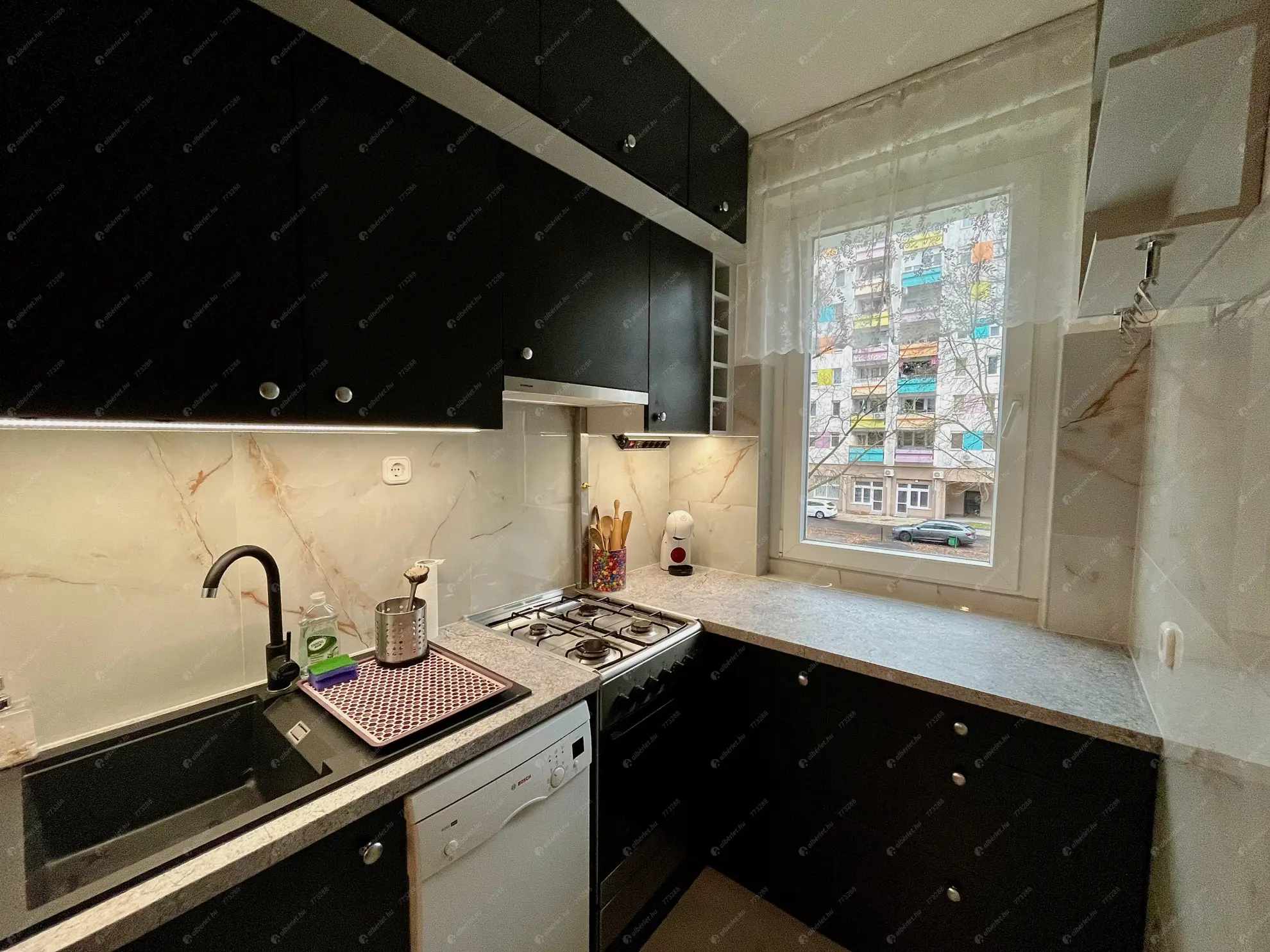 Kiadó albérlet 270000 Ft/hó áron: Budapest, III. kerület  Hadriánus utca. Mérete: 50 nm, 2 szobás | Alberlet.hu - 6628802