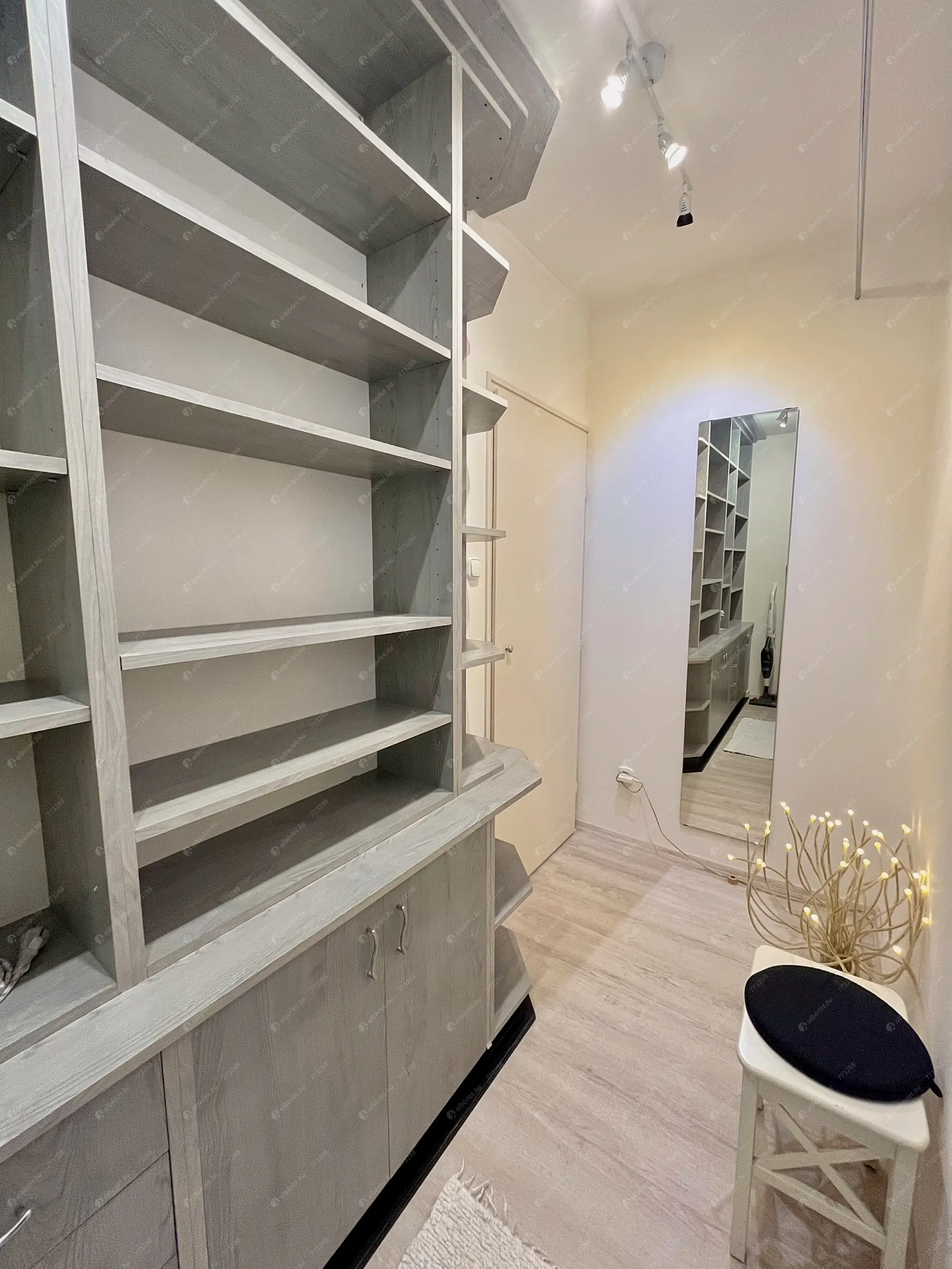 Kiadó albérlet 270000 Ft/hó áron: Budapest, III. kerület  Hadriánus utca. Mérete: 50 nm, 2 szobás | Alberlet.hu - 6628806