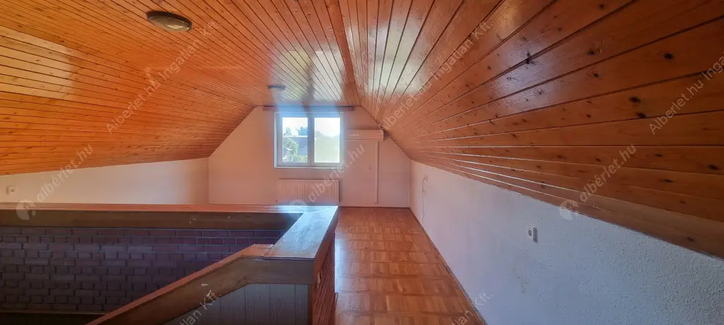 Kiadó albérlet 490000 Ft/hó áron: Budapest, III. kerület  Hegesztő utca. Mérete: 185 nm, 4 szobás | Alberlet.hu - 6517772