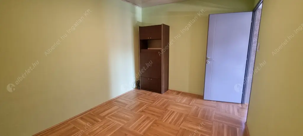 Kiadó albérlet 490000 Ft/hó áron: Budapest, III. kerület  Hegesztő utca. Mérete: 185 nm, 4 szobás | Alberlet.hu - 6517778