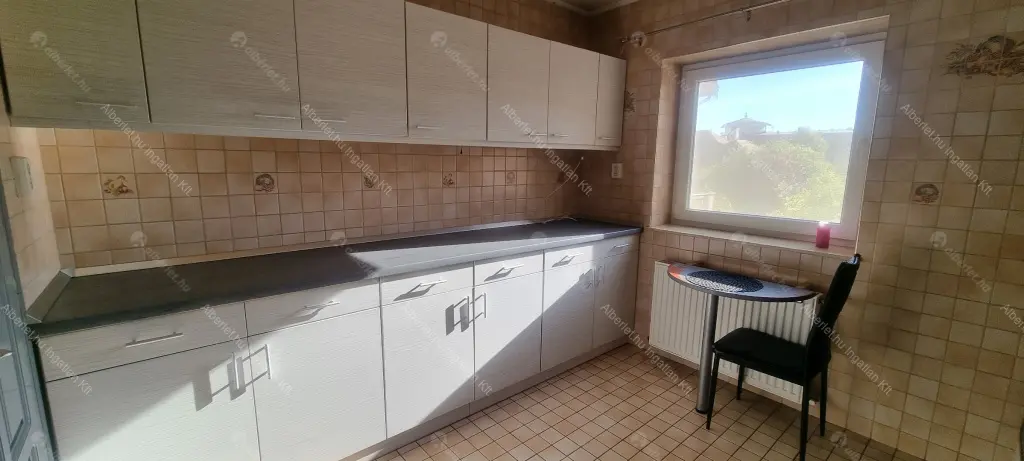 Kiadó albérlet 450000 Ft/hó áron: Budapest, III. kerület  Hegesztő utca. Mérete: 185 nm, 4 szobás | Alberlet.hu - 6695529