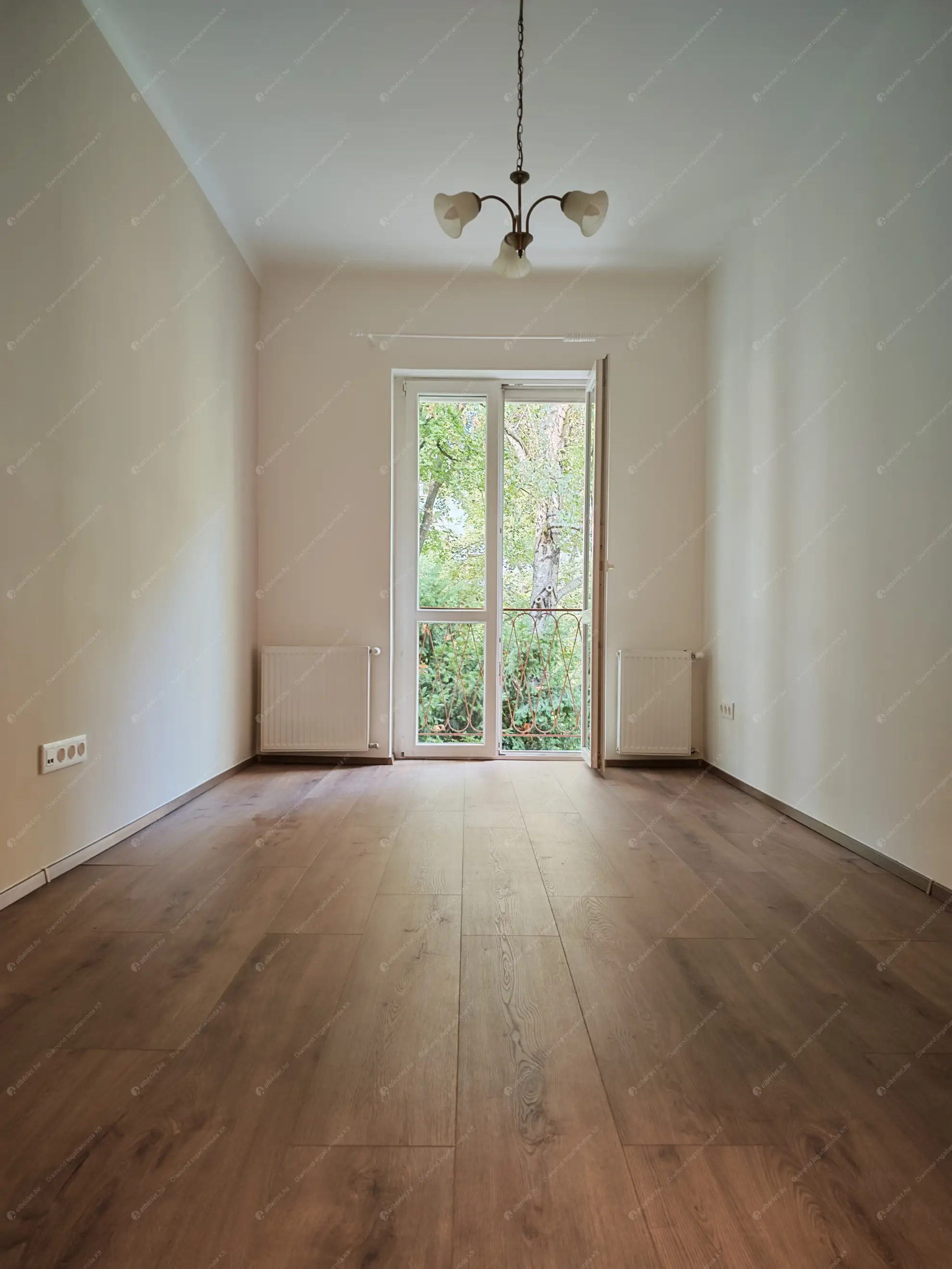 Kiadó albérlet 240000 Ft/hó áron: Budapest, III. kerület  Hévízi út. Mérete: 54 nm, 2 szobás | Alberlet.hu - 6562198