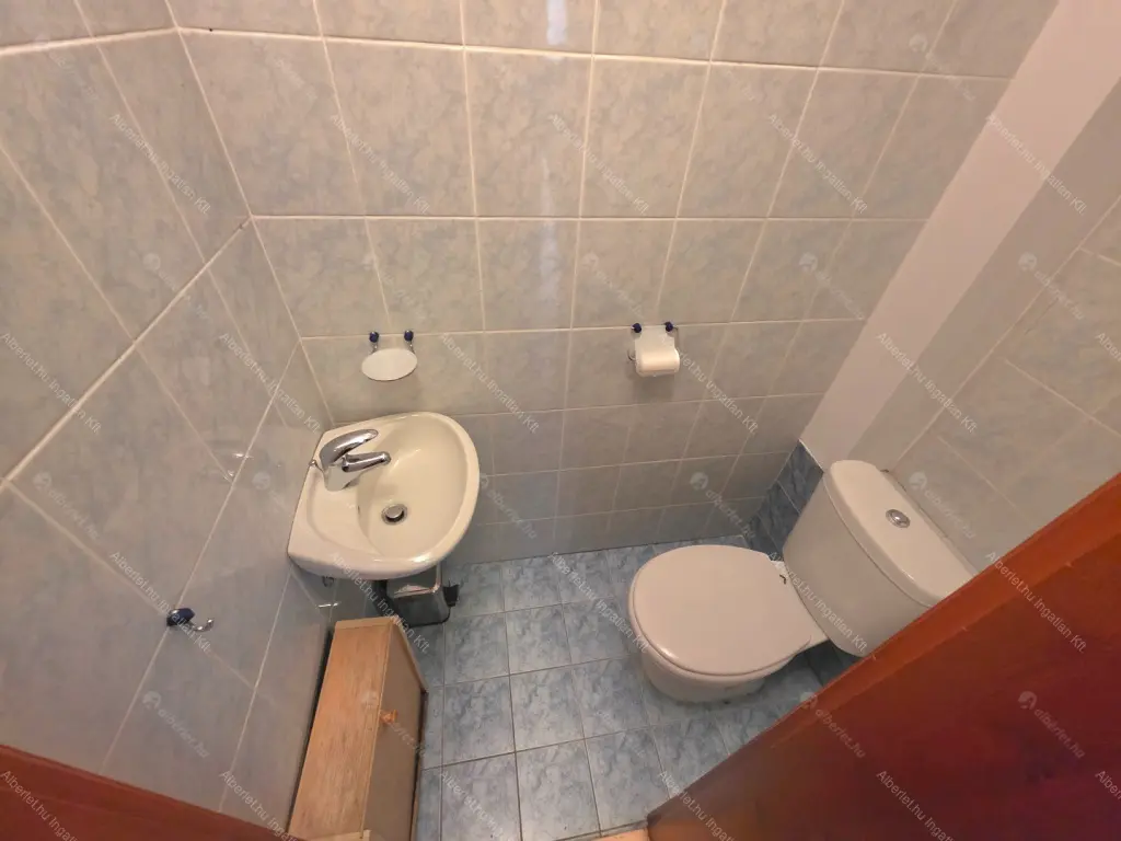Kiadó albérlet 300000 Ft/hó áron: Budapest, III. kerület  Hévízi út. Mérete: 75 nm, 4 szobás | Alberlet.hu - 6841757