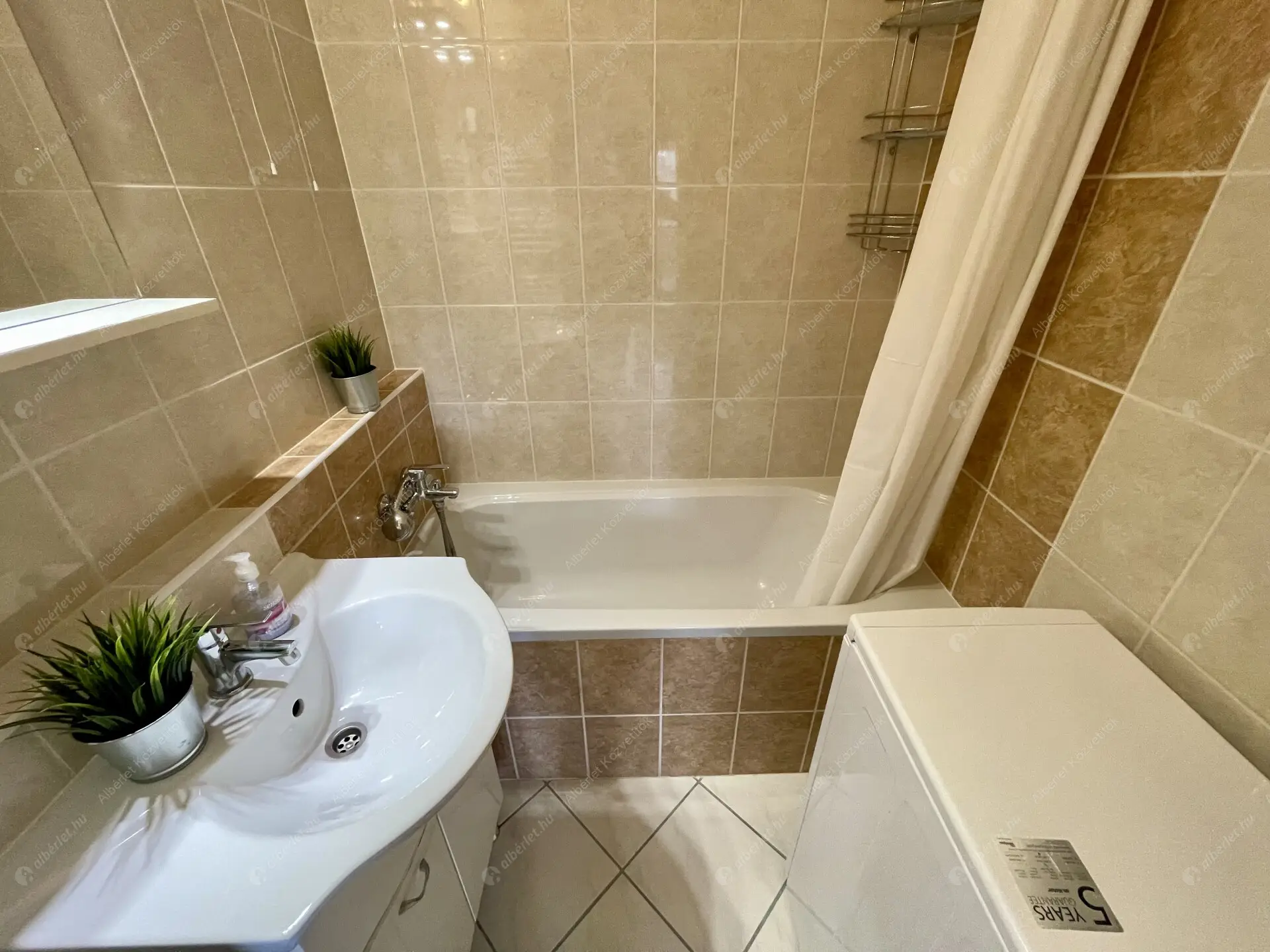 Kiadó albérlet 200000 Ft/hó áron: Budapest, III. kerület  Himző utca. Mérete: 49 nm, 2 szobás | Alberlet.hu - 6593622