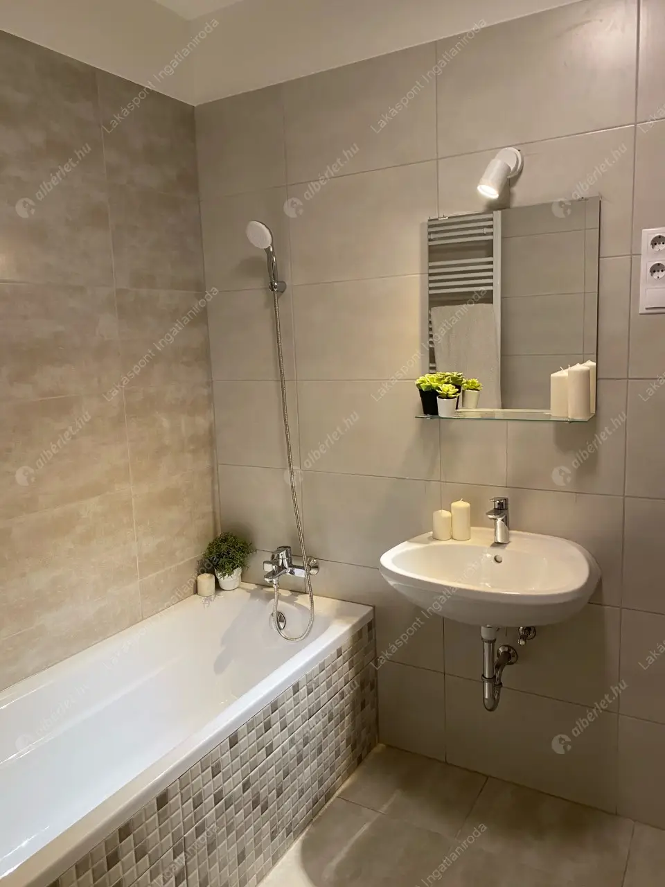 Kiadó albérlet 270000 Ft/hó áron: Budapest, III. kerület  Hunor utca. Mérete: 43 nm, 2 szobás | Alberlet.hu - 6571772