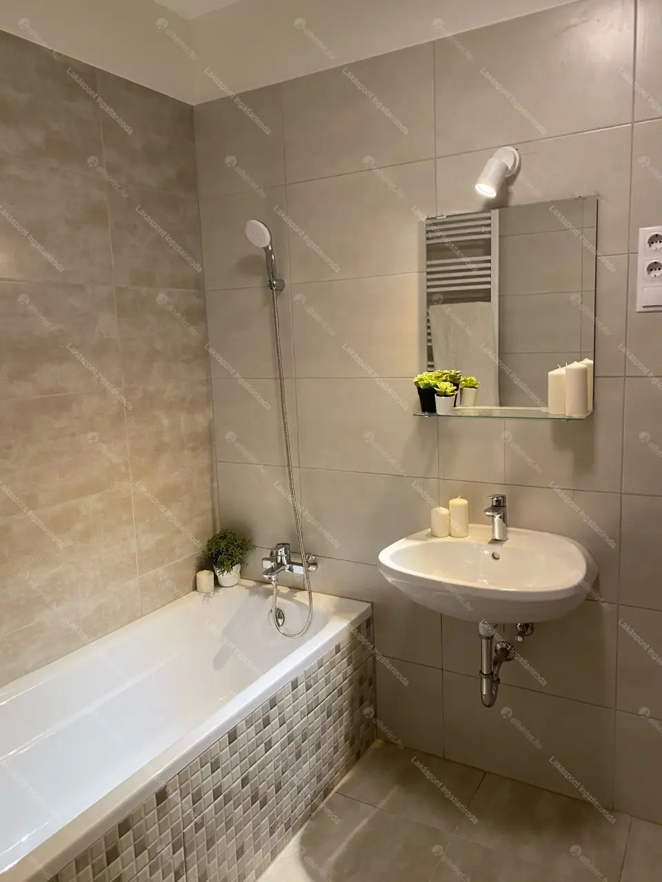 Kiadó albérlet 300000 Ft/hó áron: Budapest, III. kerület  Hunor utca. Mérete: 43 nm, 2 szobás | Alberlet.hu - 6699639