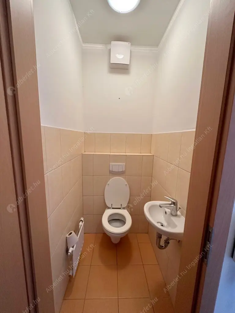 Kiadó albérlet 290000 Ft/hó áron: Budapest, III. kerület  Hunor utca. Mérete: 51 nm, 2 szobás | Alberlet.hu - 5930745