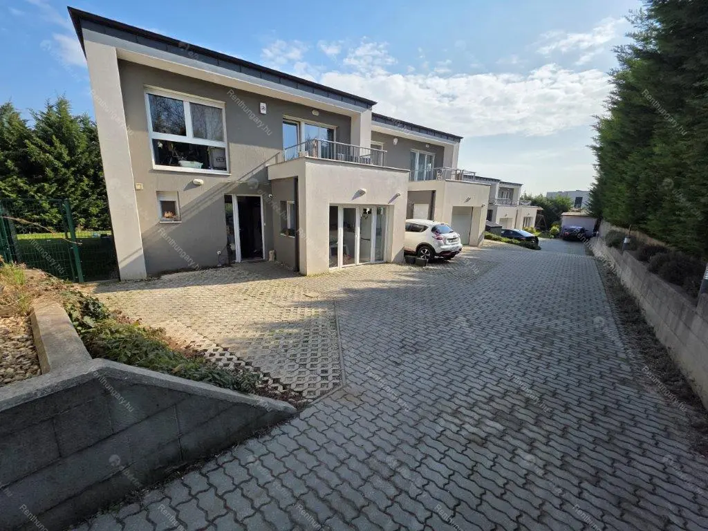 Kiadó albérlet 650000 Ft/hó áron: Budapest, III. kerület  Iglice utca. Mérete: 107 nm, 5 szobás | Alberlet.hu - 6708560