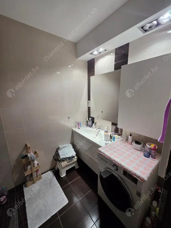 Kiadó albérlet 490000 Ft/hó áron: Budapest, III. kerület  Iglice utca. Mérete: 95 nm, 4 szobás | Alberlet.hu - 6589737