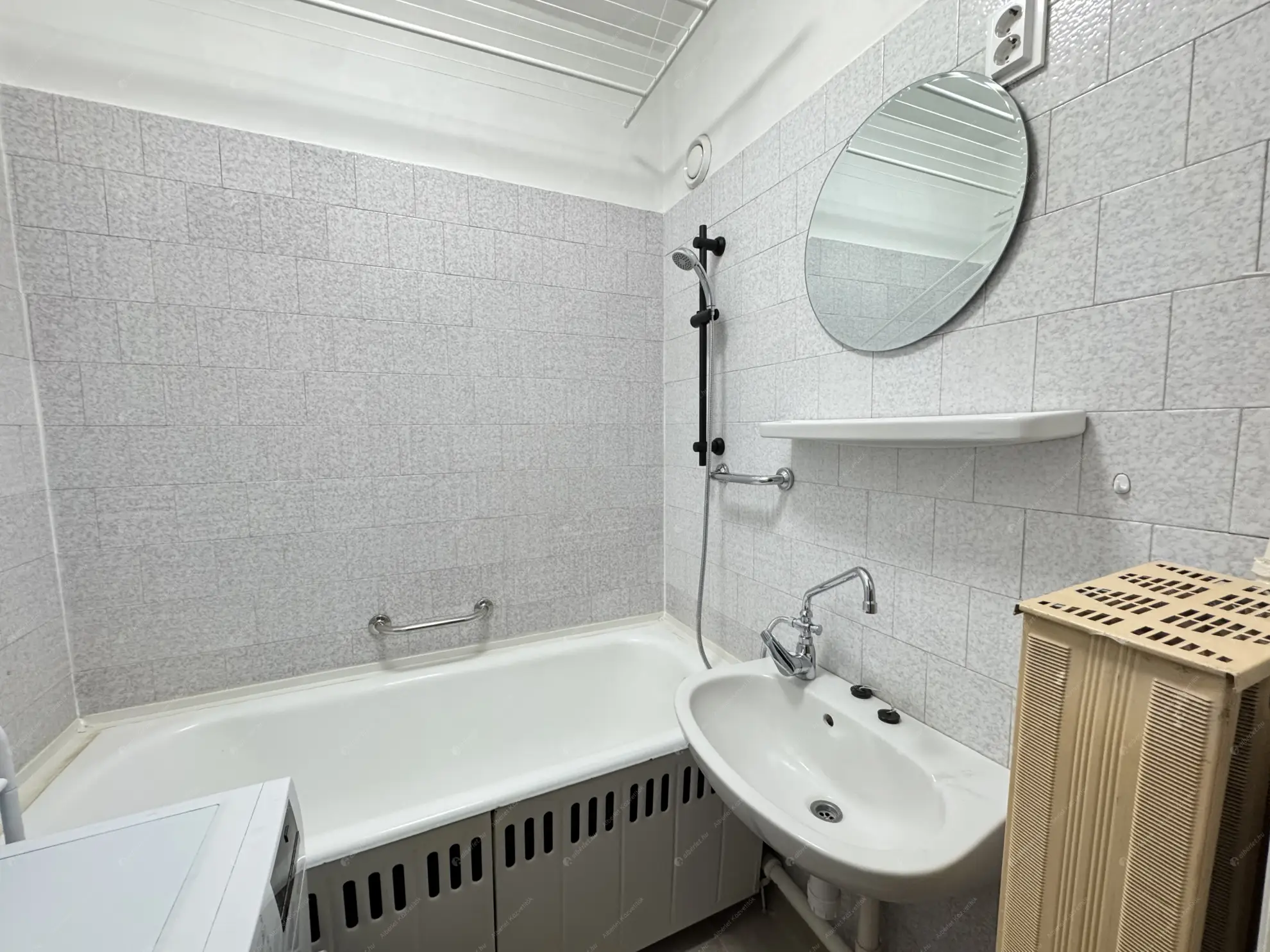 Kiadó albérlet 200000 Ft/hó áron: Budapest, III. kerület  Juhász Gyula utca. Mérete: 51 nm, 1 szobás | Alberlet.hu - 6551511