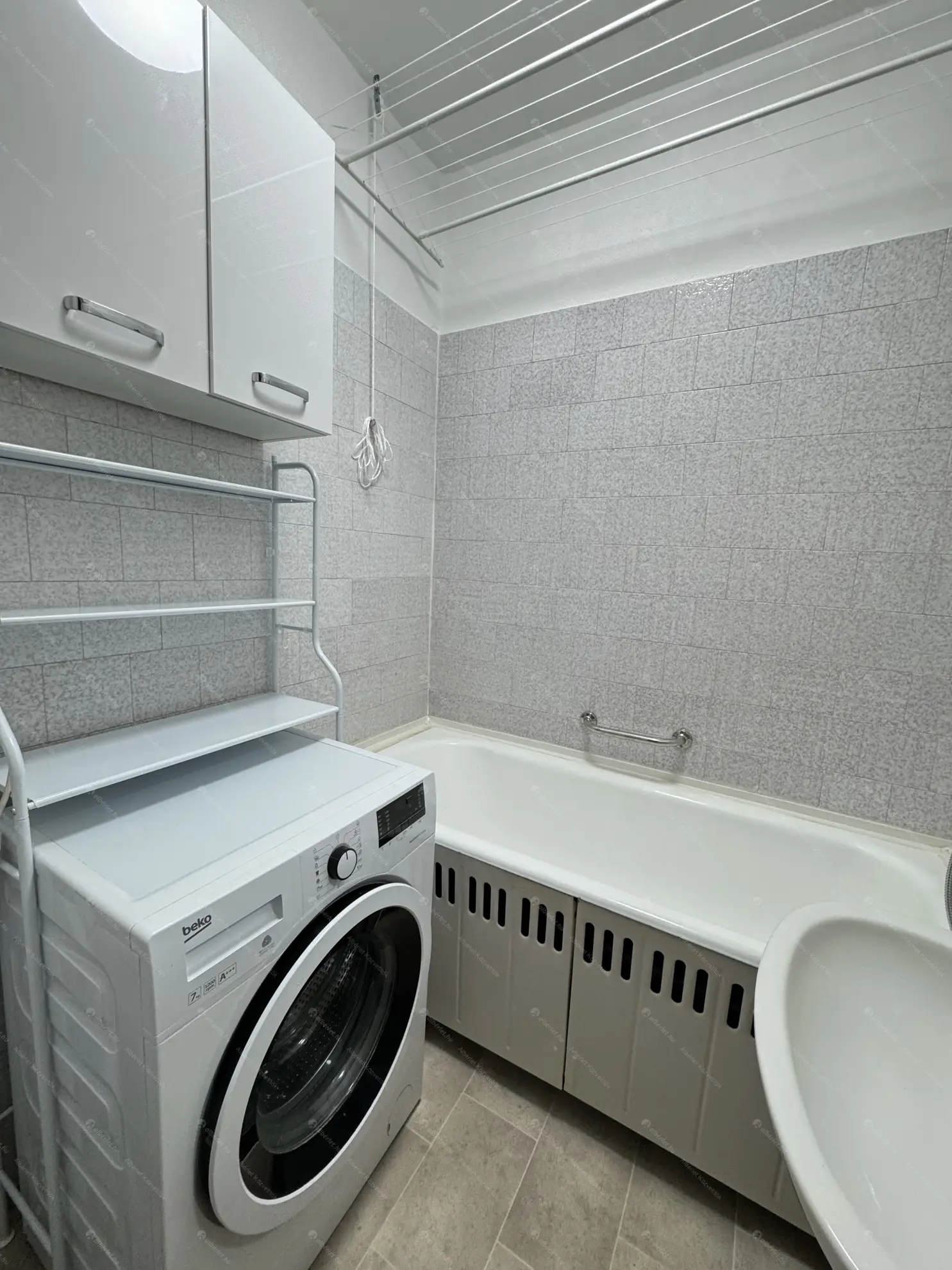 Kiadó albérlet 200000 Ft/hó áron: Budapest, III. kerület  Juhász Gyula utca. Mérete: 51 nm, 1 szobás | Alberlet.hu - 6551512