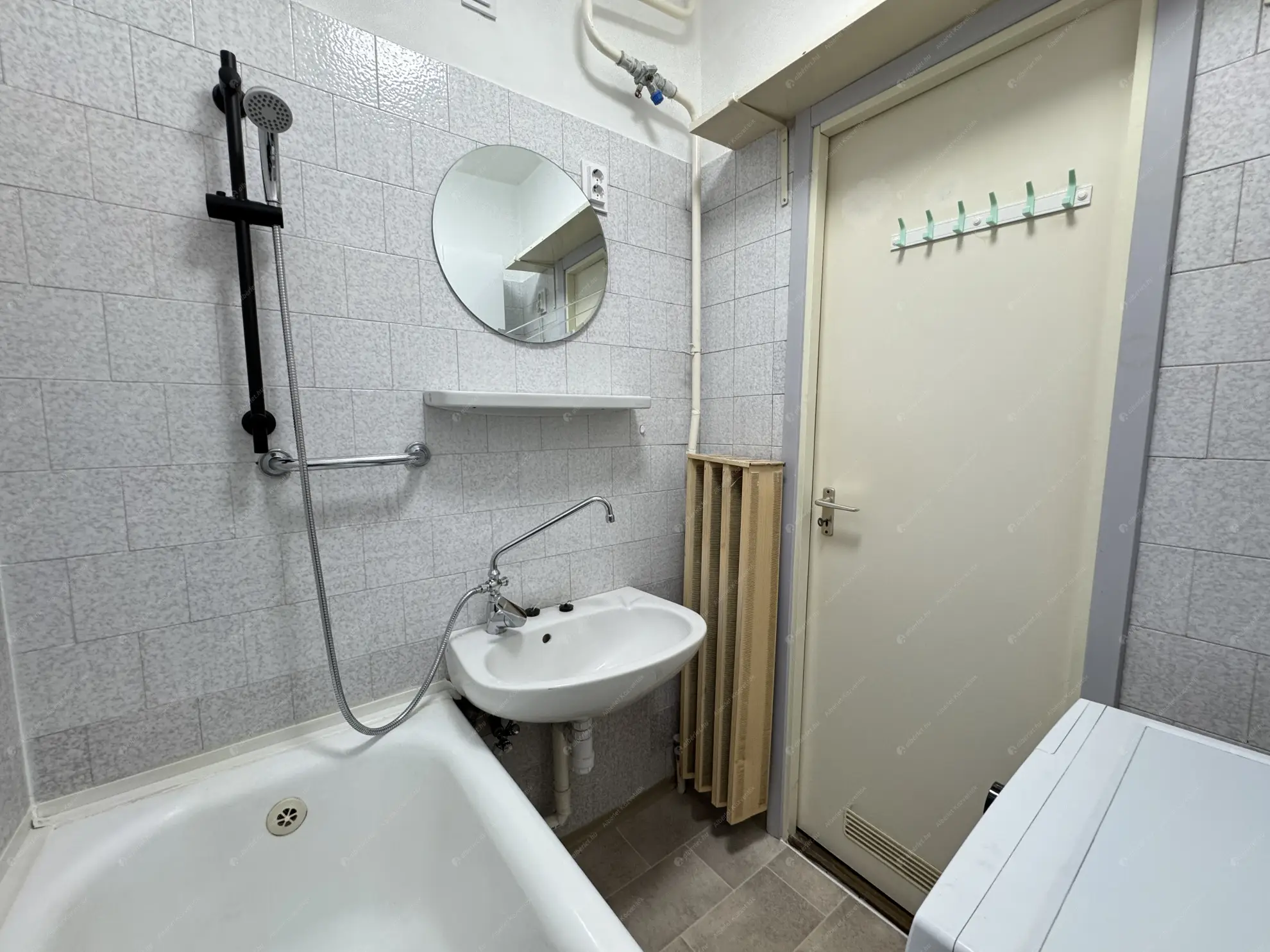 Kiadó albérlet 200000 Ft/hó áron: Budapest, III. kerület  Juhász Gyula utca. Mérete: 51 nm, 1 szobás | Alberlet.hu - 6551513