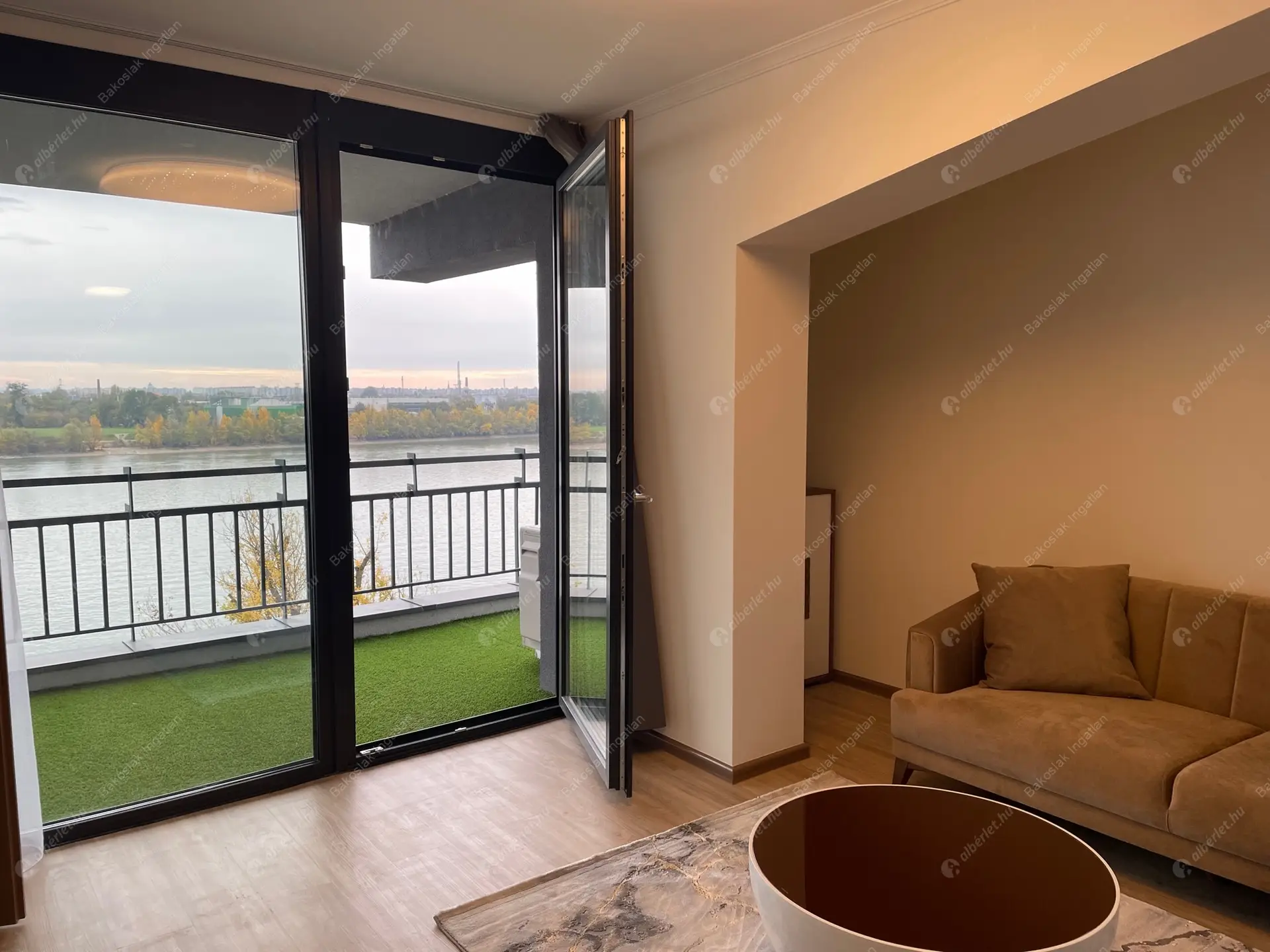 Kiadó albérlet 530000 Ft/hó áron: Budapest, III. kerület  Kadosa utca. Mérete: 78 nm, 3 szobás | Alberlet.hu - 5837333