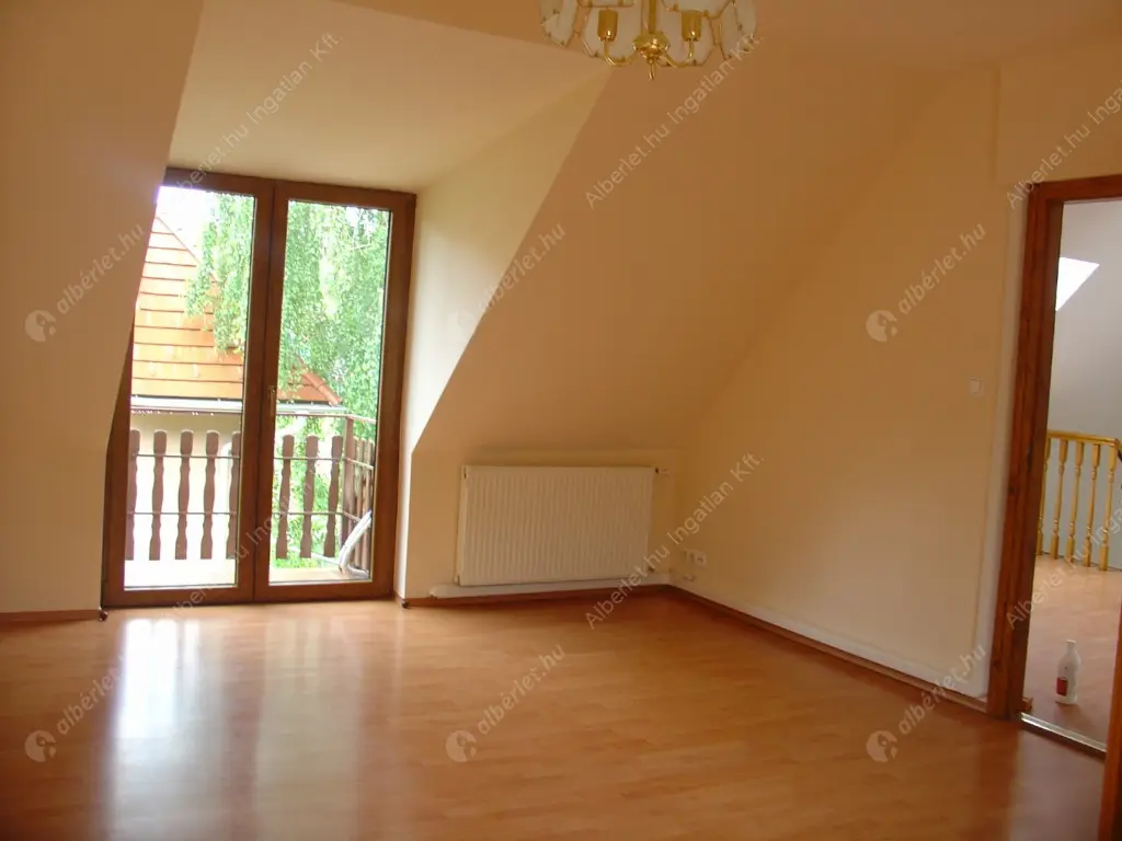 Kiadó albérlet 390000 Ft/hó áron: Budapest, III. kerület  Királyok útja. Mérete: 130 nm, 4 szobás | Alberlet.hu - 6569016