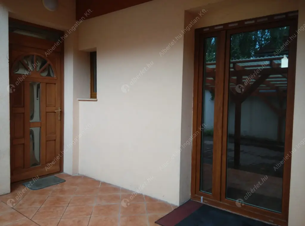 Kiadó albérlet 390000 Ft/hó áron: Budapest, III. kerület  Királyok útja. Mérete: 130 nm, 4 szobás | Alberlet.hu - 6569026