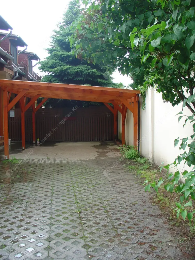 Kiadó albérlet 390000 Ft/hó áron: Budapest, III. kerület  Királyok útja. Mérete: 130 nm, 4 szobás | Alberlet.hu - 6569033