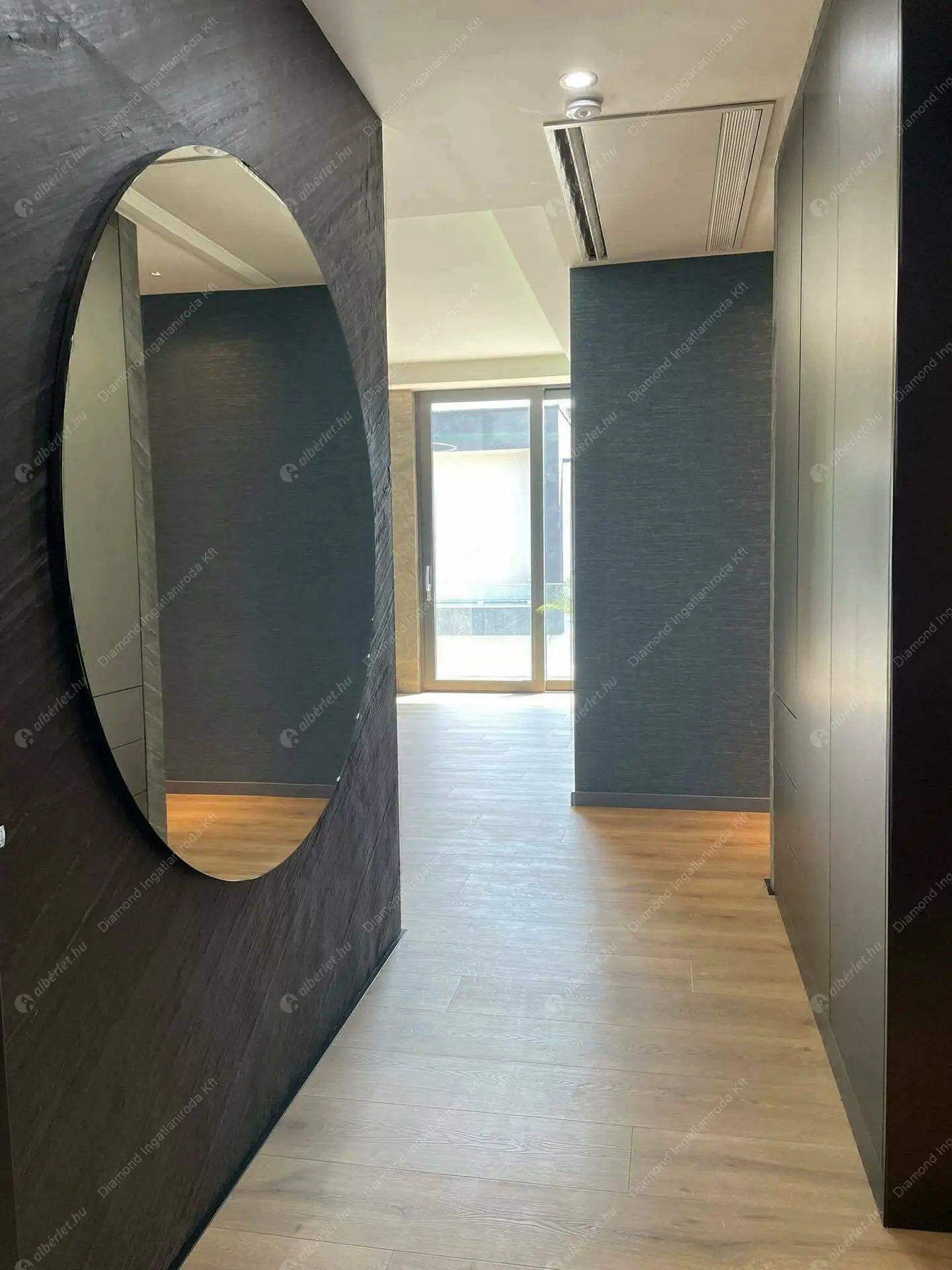 Kiadó albérlet 1669000 Ft/hó áron: Budapest, III. kerület  Királyok útja. Mérete: 250 nm, 4 szobás | Alberlet.hu - 6085593