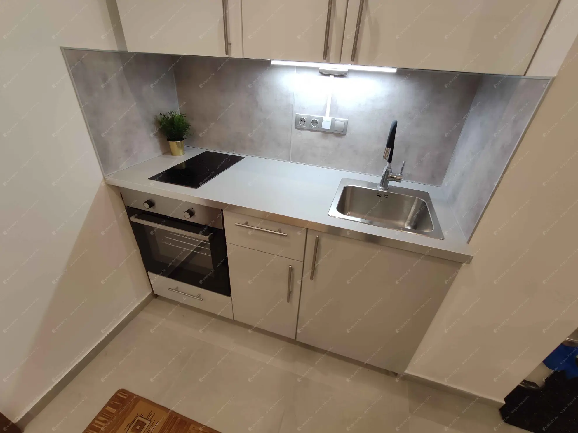 Kiadó albérlet 170000 Ft/hó áron: Budapest, III. kerület  Királyok útja. Mérete: 31 nm, 1 szobás | Alberlet.hu - 6601819