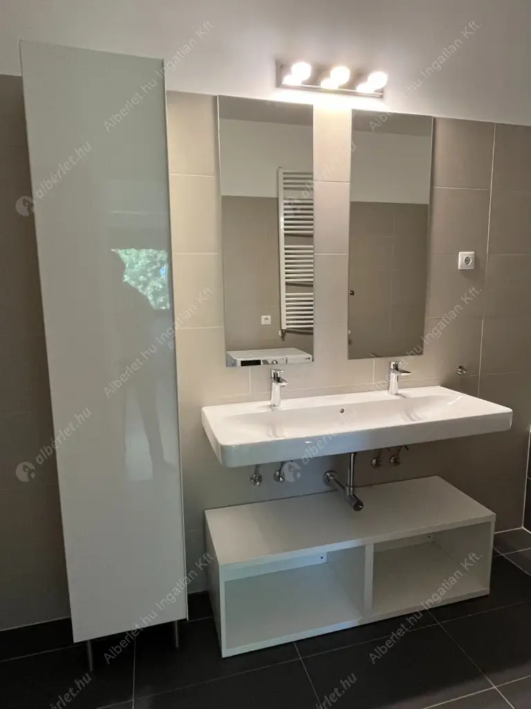 Kiadó albérlet 550000 Ft/hó áron: Budapest, III. kerület  Királyok útja. Mérete: 67 nm, 1 szobás | Alberlet.hu - 6636402