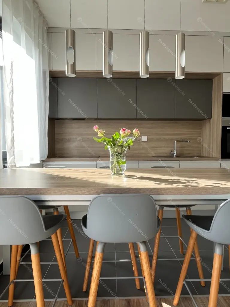 Kiadó albérlet 490000 Ft/hó áron: Budapest, III. kerület  Királyok útja. Mérete: 68 nm, 3 szobás | Alberlet.hu - 6682912