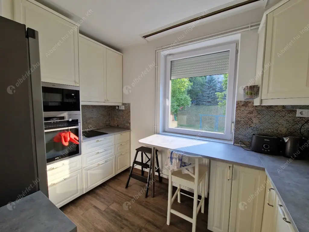 Kiadó albérlet 395000 Ft/hó áron: Budapest, III. kerület  Kiscelli köz. Mérete: 64 nm, 2 szobás | Alberlet.hu - 6516029