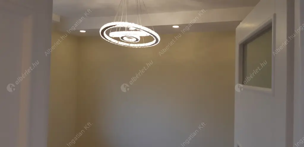 Kiadó albérlet 360000 Ft/hó áron: Budapest, III. kerület  Kiscelli köz. Mérete: 64 nm, 2 szobás | Alberlet.hu - 6613902