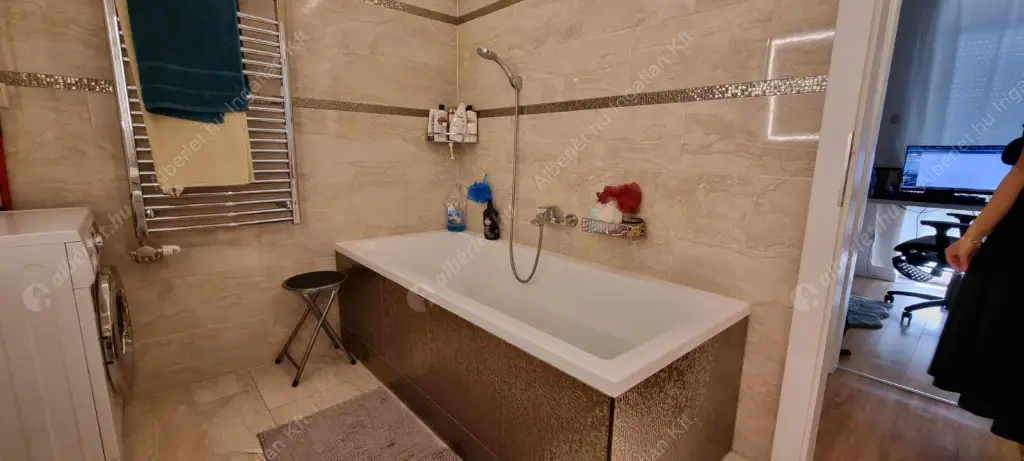 Kiadó albérlet 360000 Ft/hó áron: Budapest, III. kerület  Kiscelli köz. Mérete: 64 nm, 2 szobás | Alberlet.hu - 6613907