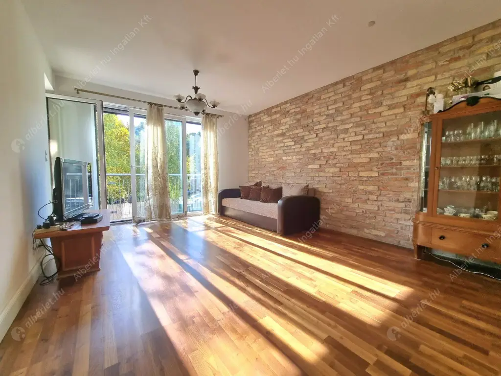 Kiadó albérlet 300000 Ft/hó áron: Budapest, III. kerület  Kocsis Sándor út. Mérete: 55 nm, 2 szobás | Alberlet.hu - 6558508