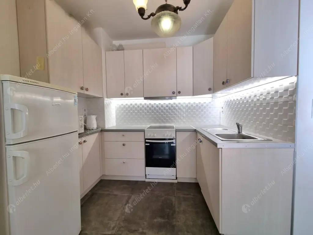 Kiadó albérlet 300000 Ft/hó áron: Budapest, III. kerület  Kocsis Sándor út. Mérete: 55 nm, 2 szobás | Alberlet.hu - 6558509