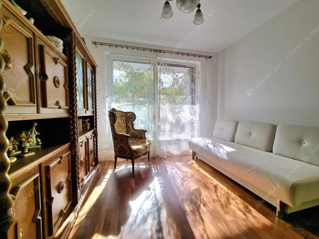 Kiadó albérlet 300000 Ft/hó áron: Budapest, III. kerület  Kocsis Sándor út. Mérete: 55 nm, 2 szobás | Alberlet.hu - 6558512