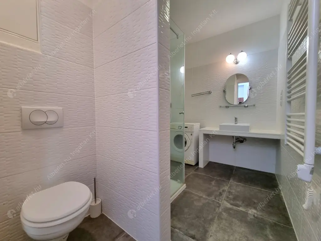 Kiadó albérlet 300000 Ft/hó áron: Budapest, III. kerület  Kocsis Sándor út. Mérete: 55 nm, 2 szobás | Alberlet.hu - 6558518