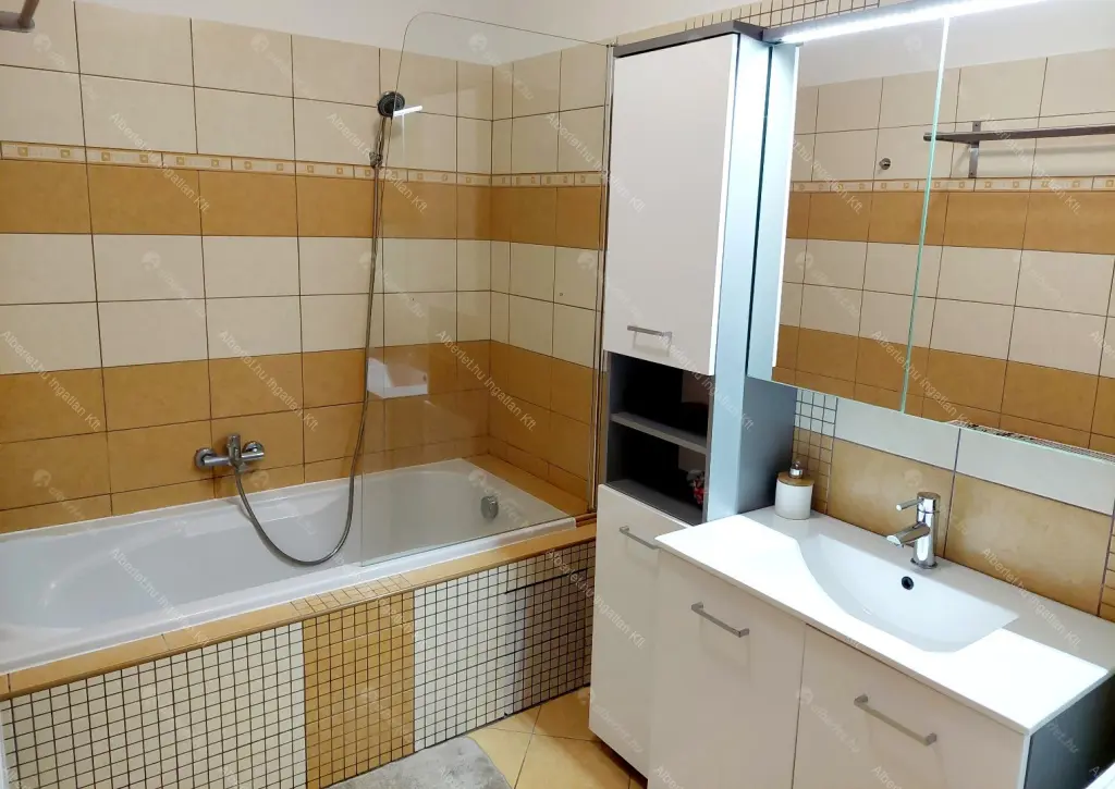 Kiadó albérlet 345000 Ft/hó áron: Budapest, III. kerület  Kunigunda útja. Mérete: 70 nm, 3 szobás | Alberlet.hu - 6674316