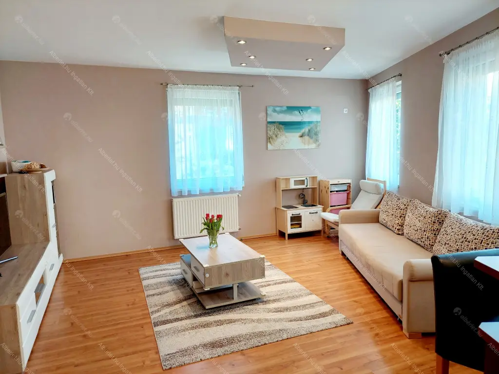 Kiadó albérlet 345000 Ft/hó áron: Budapest, III. kerület  Kunigunda útja. Mérete: 70 nm, 3 szobás | Alberlet.hu - 6686936