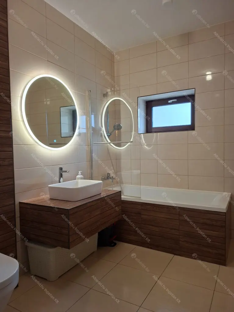 Kiadó albérlet 479000 Ft/hó áron: Budapest, III. kerület  Laborc utca. Mérete: 75 nm, 3 szobás | Alberlet.hu - 6664748