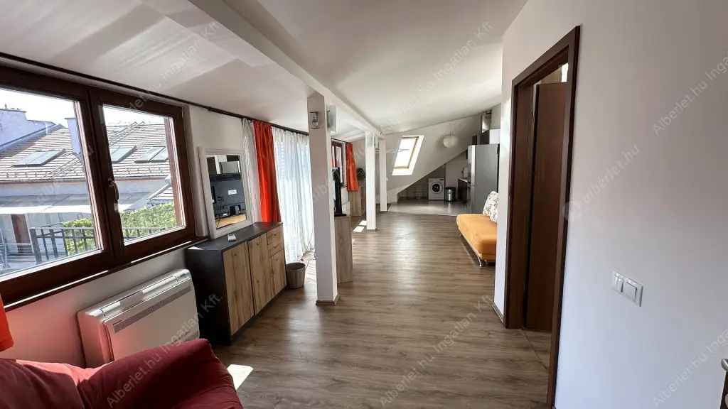 Kiadó albérlet 360000 Ft/hó áron: Budapest, III. kerület  Lajos  utca . Mérete: 98 nm, 3 szobás | Alberlet.hu - 6524916