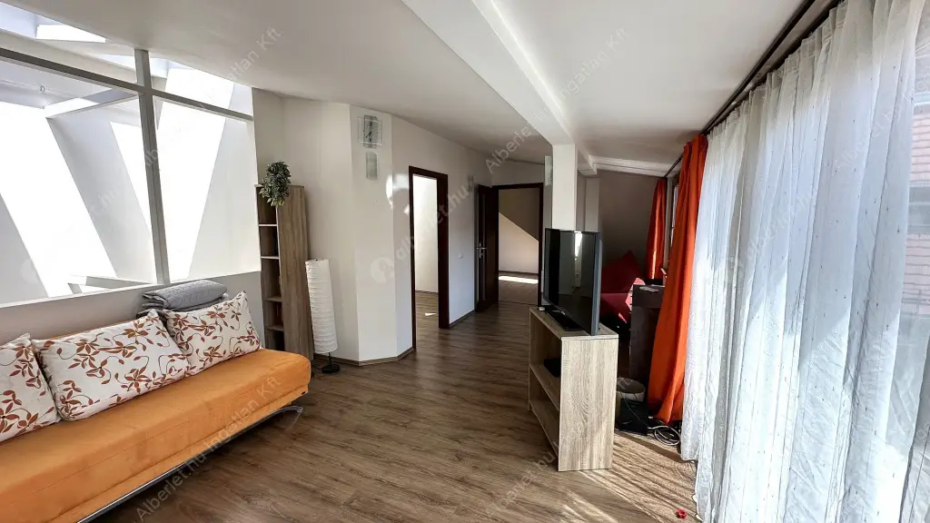 Kiadó albérlet 360000 Ft/hó áron: Budapest, III. kerület  Lajos  utca . Mérete: 98 nm, 3 szobás | Alberlet.hu - 6524918