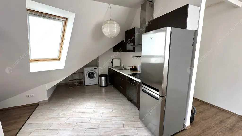 Kiadó albérlet 360000 Ft/hó áron: Budapest, III. kerület  Lajos  utca . Mérete: 98 nm, 3 szobás | Alberlet.hu - 6524920