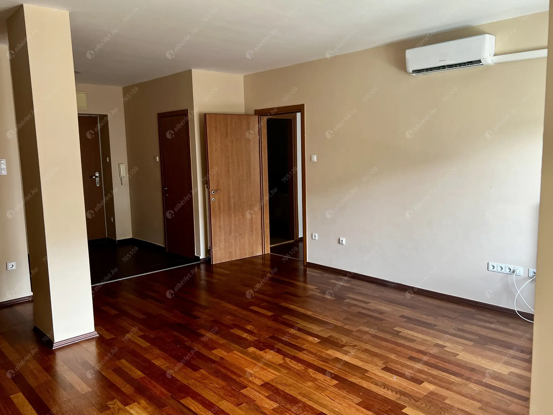 Kiadó albérlet 390000 Ft/hó áron: Budapest, III. kerület  Lajos utca. Mérete: 78 nm, 3 szobás | Alberlet.hu - 6494804