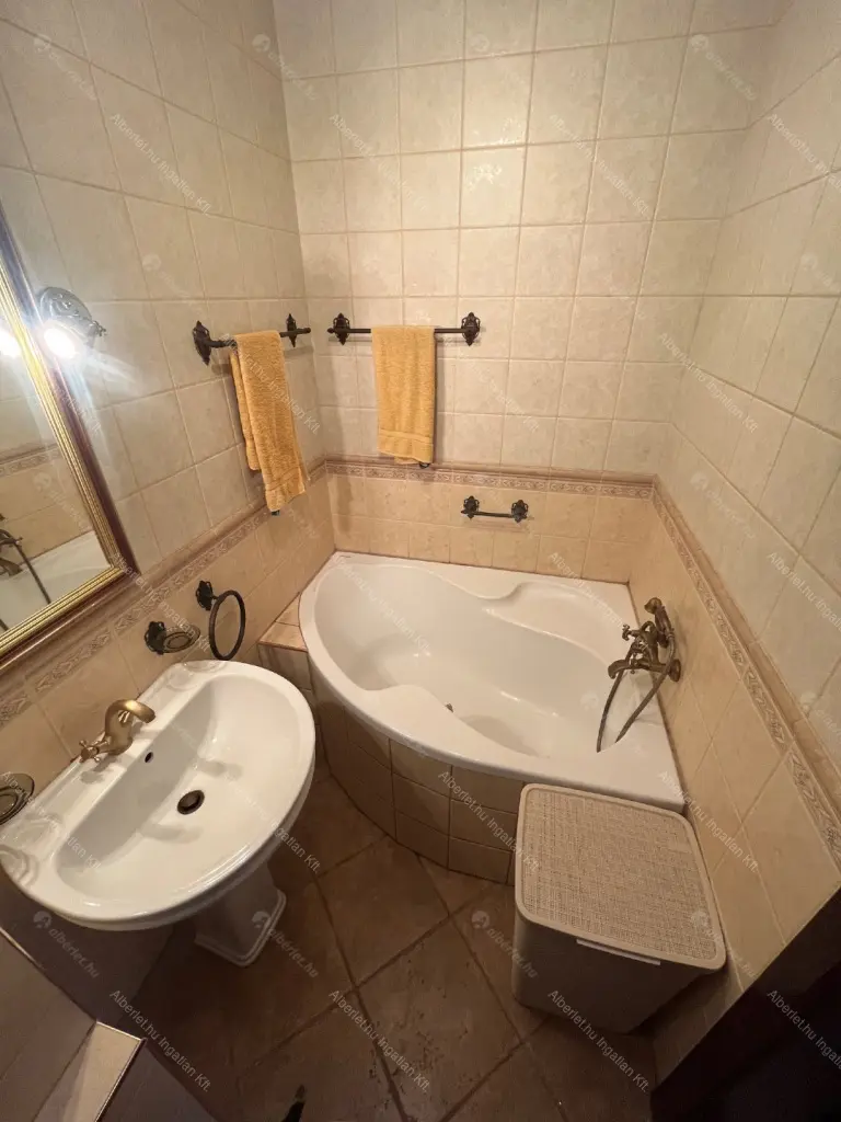 Kiadó albérlet 280000 Ft/hó áron: Budapest, III. kerület  Lángliliom utca. Mérete: 50 nm, 2 szobás | Alberlet.hu - 6670620