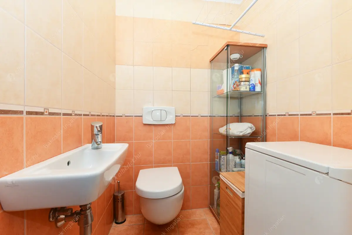 Kiadó albérlet 432000 Ft/hó áron: Budapest, III. kerület  Nagyszombat utca. Mérete: 70 nm, 3 szobás | Alberlet.hu - 4961735