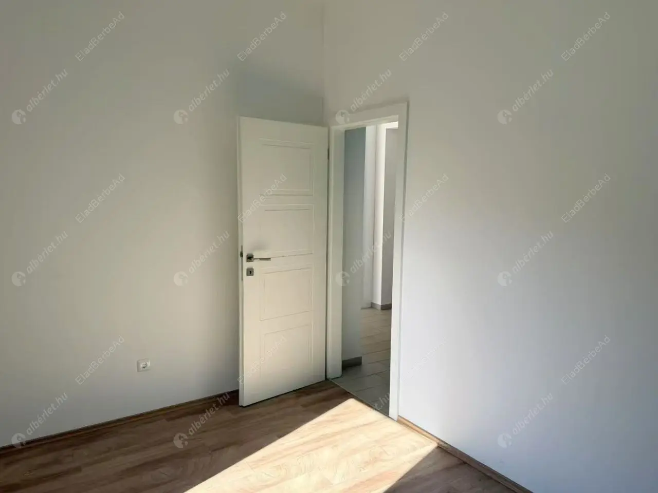 Kiadó albérlet 490000 Ft/hó áron: Budapest, III. kerület  Nagyszombat utca. Mérete: 96 nm, 3 szobás | Alberlet.hu - 6450430