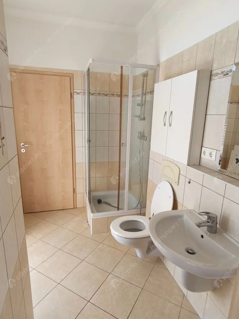 Kiadó albérlet 690000 Ft/hó áron: Budapest, III. kerület  Nánási út. Mérete: 136 nm, 4 szobás | Alberlet.hu - 6526899