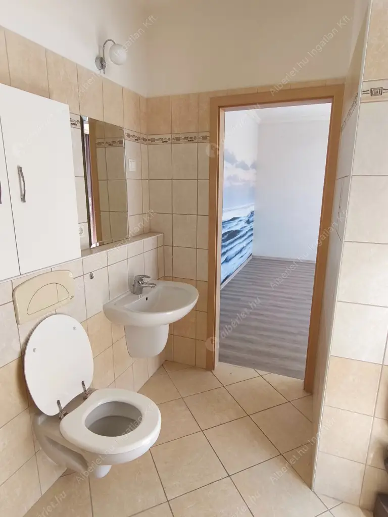 Kiadó albérlet 690000 Ft/hó áron: Budapest, III. kerület  Nánási út. Mérete: 136 nm, 4 szobás | Alberlet.hu - 6615440